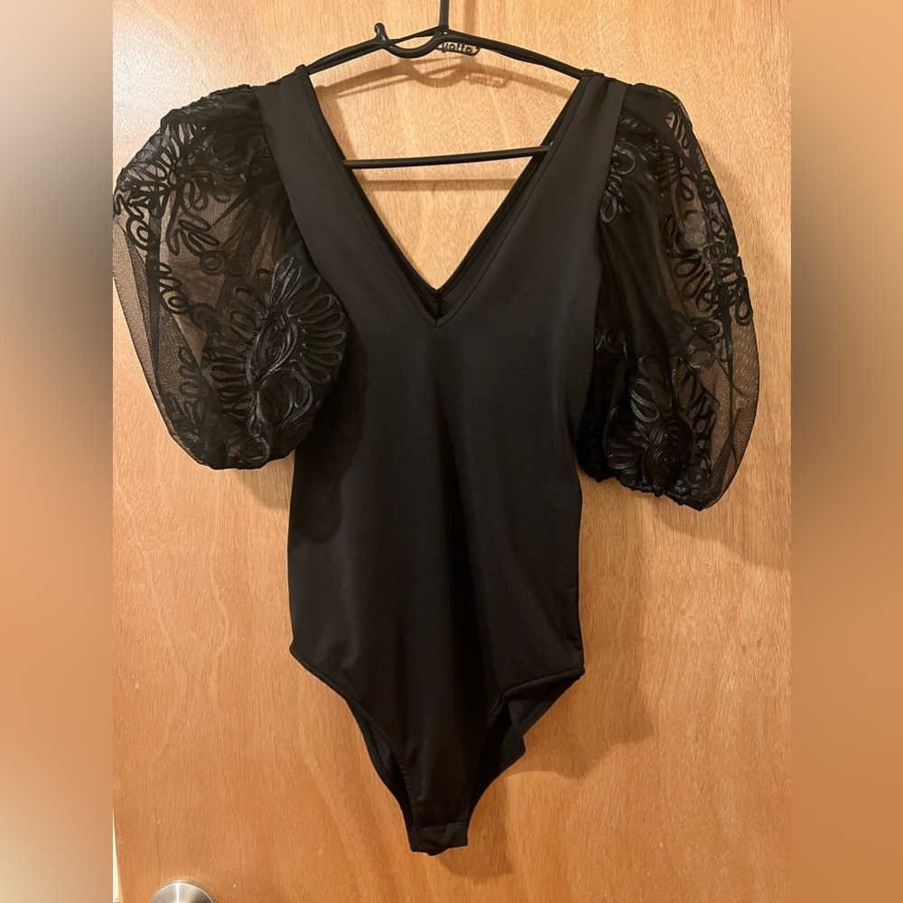 ZARA BODYSUIT WITH BALOON SLEEVES.
